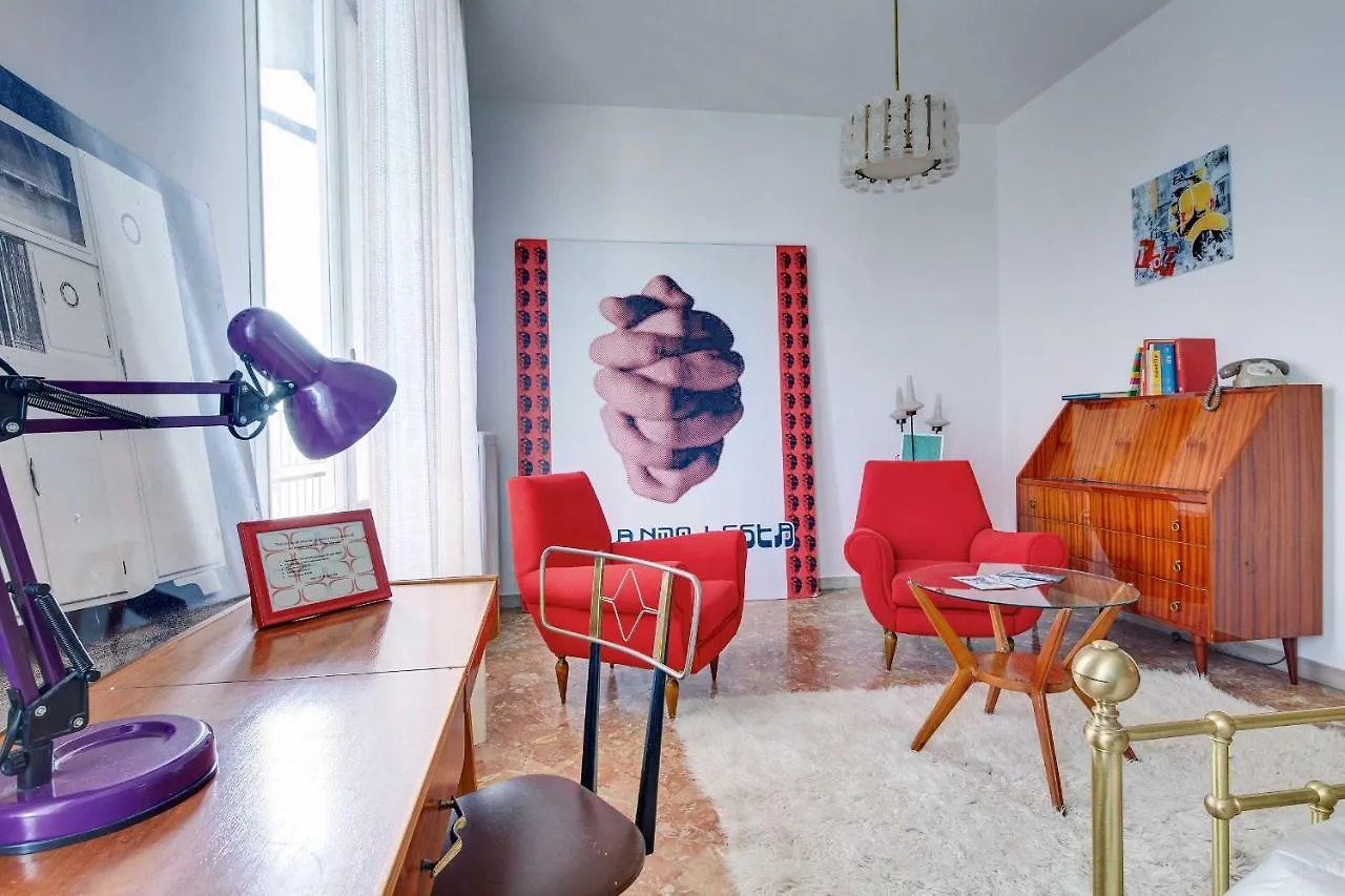 B&B Attico 147 Arezzo 0*,  Italy